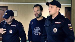 ФАС возбудило дело против «Яндекса» из-за букмекеров и арест главаря группировки нелегальных казино в Москве